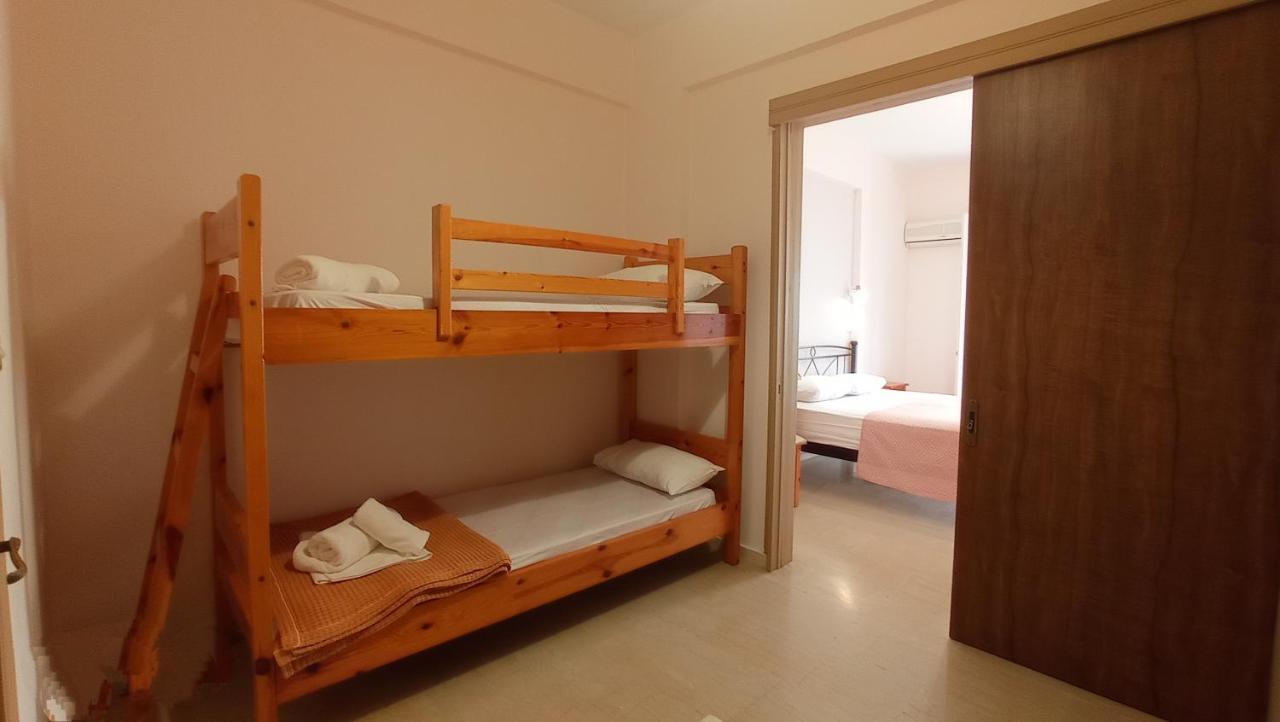 Vessarios Apartment นิเกียนา ภายนอก รูปภาพ