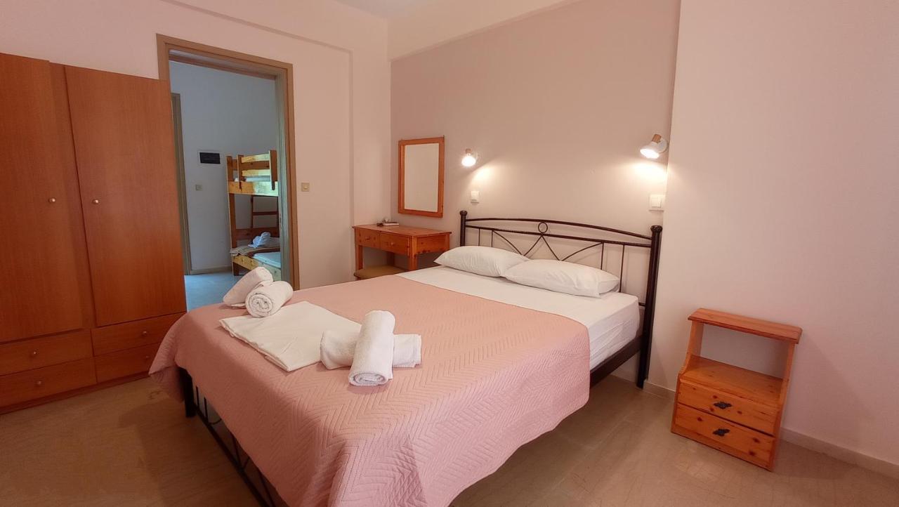 Vessarios Apartment นิเกียนา ภายนอก รูปภาพ