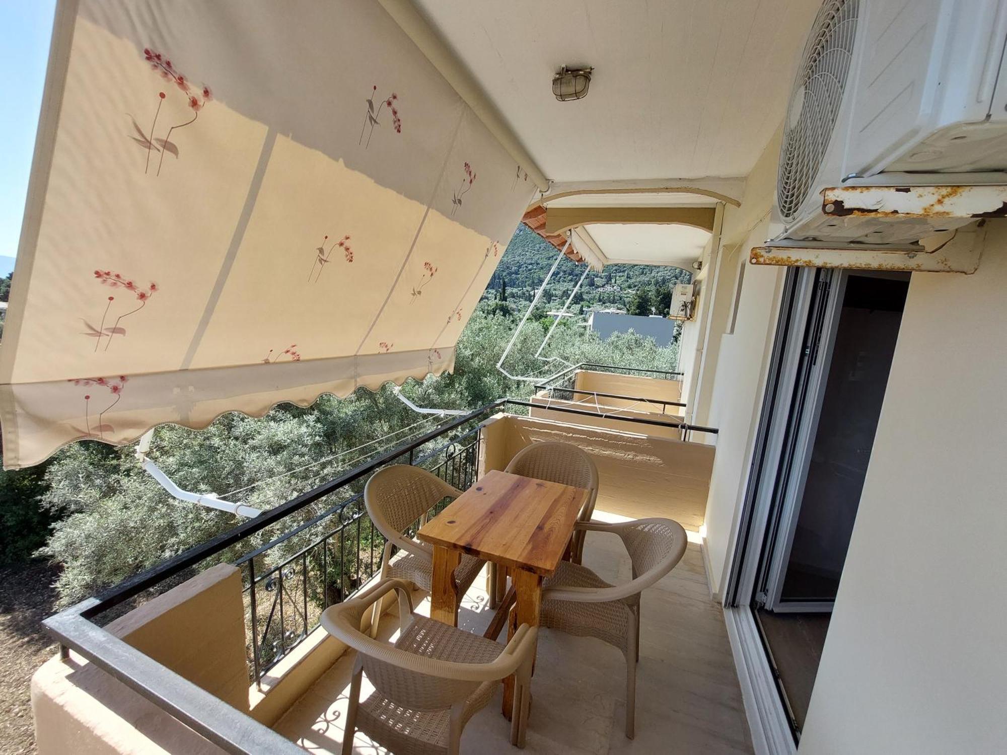 Vessarios Apartment นิเกียนา ภายนอก รูปภาพ