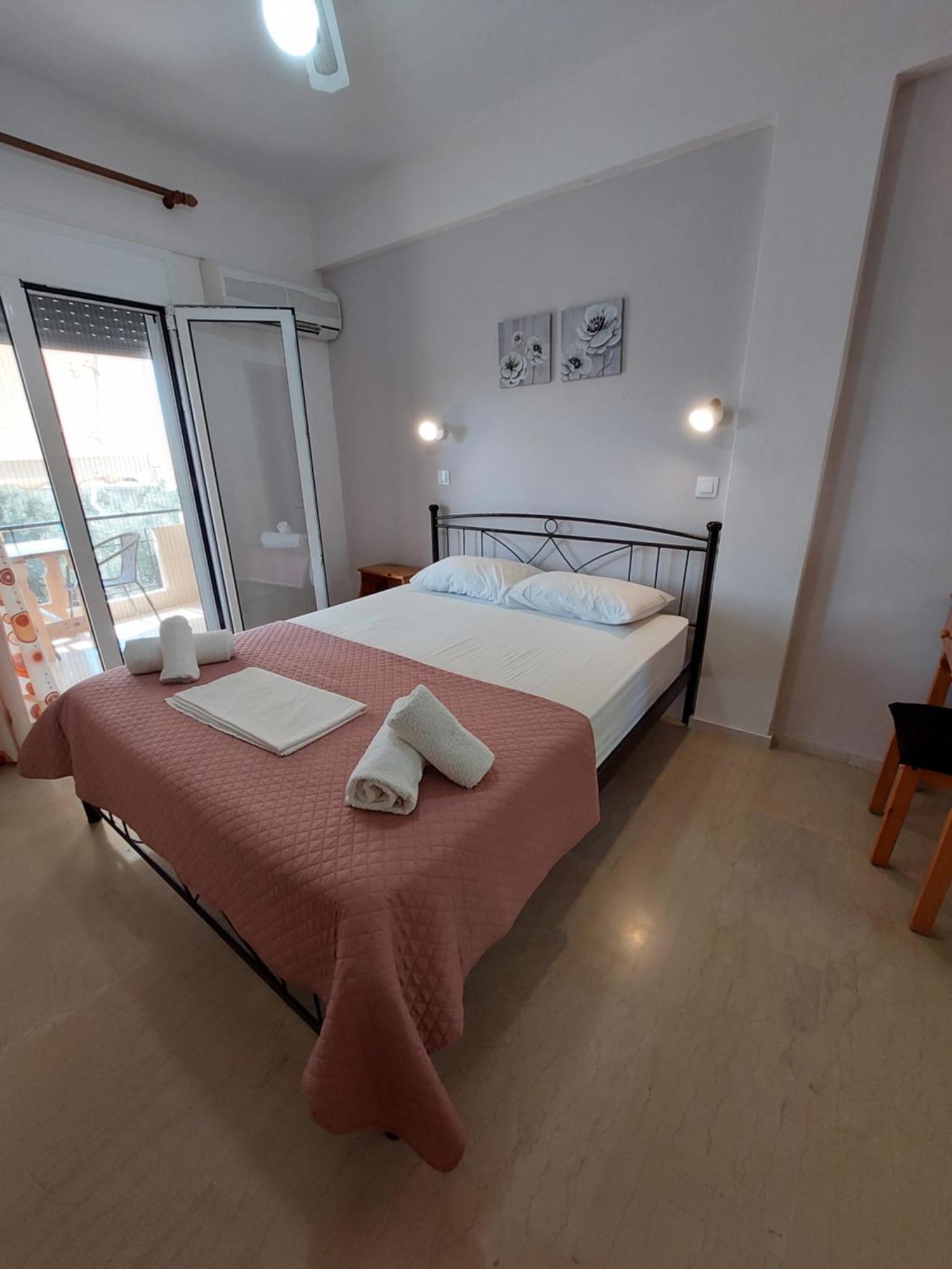 Vessarios Apartment นิเกียนา ภายนอก รูปภาพ