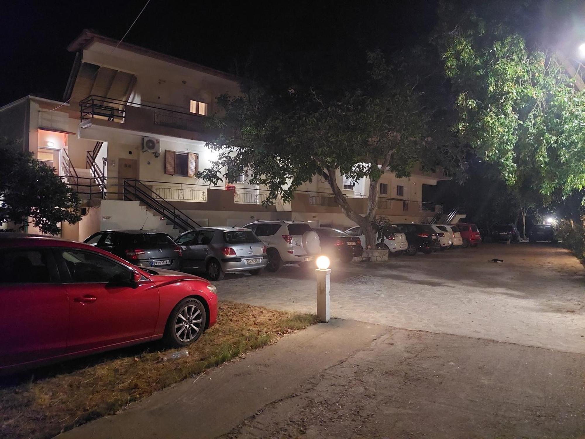 Vessarios Apartment นิเกียนา ภายนอก รูปภาพ
