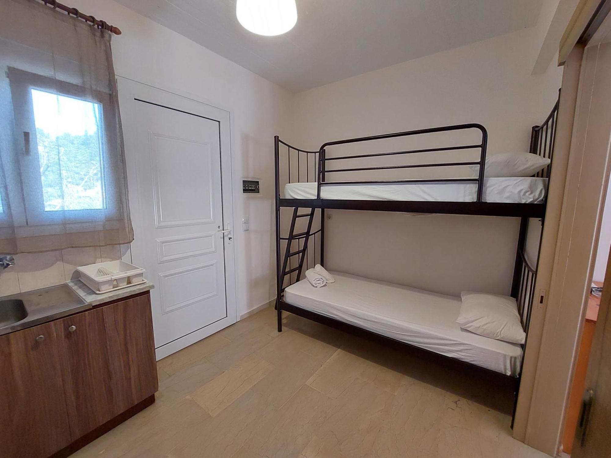 Vessarios Apartment นิเกียนา ภายนอก รูปภาพ